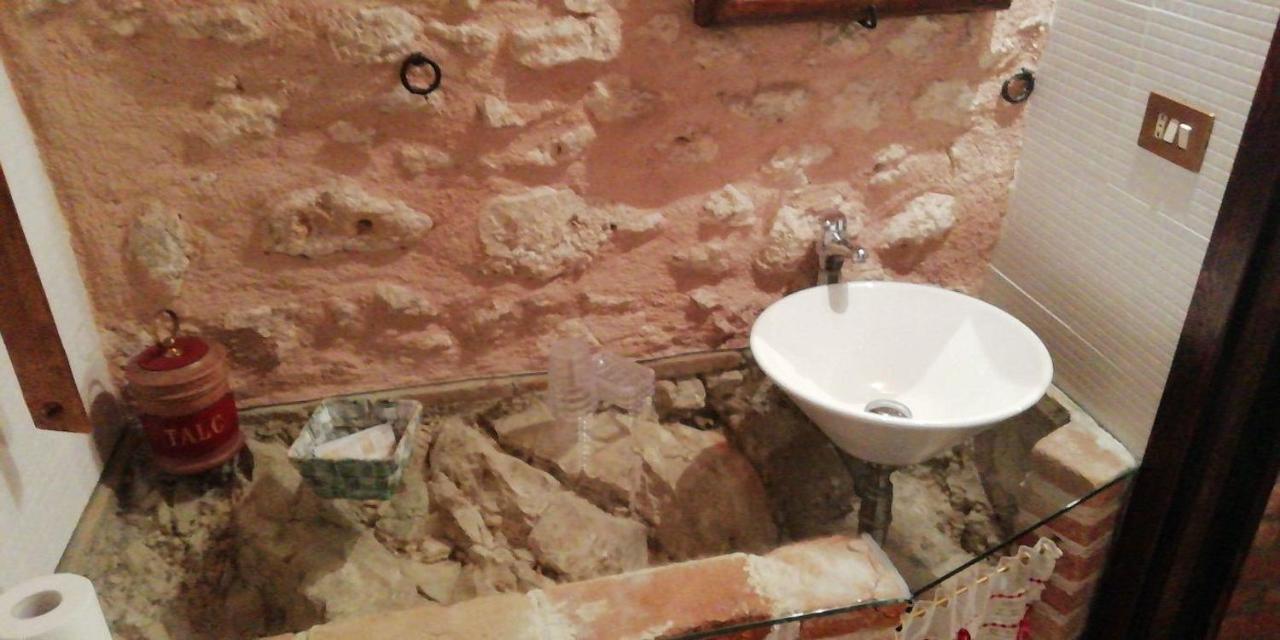La Casa Su Le Dimore Del Borgo ซานโตสเตฟาโน ดิ เซสซานีโอ ภายนอก รูปภาพ