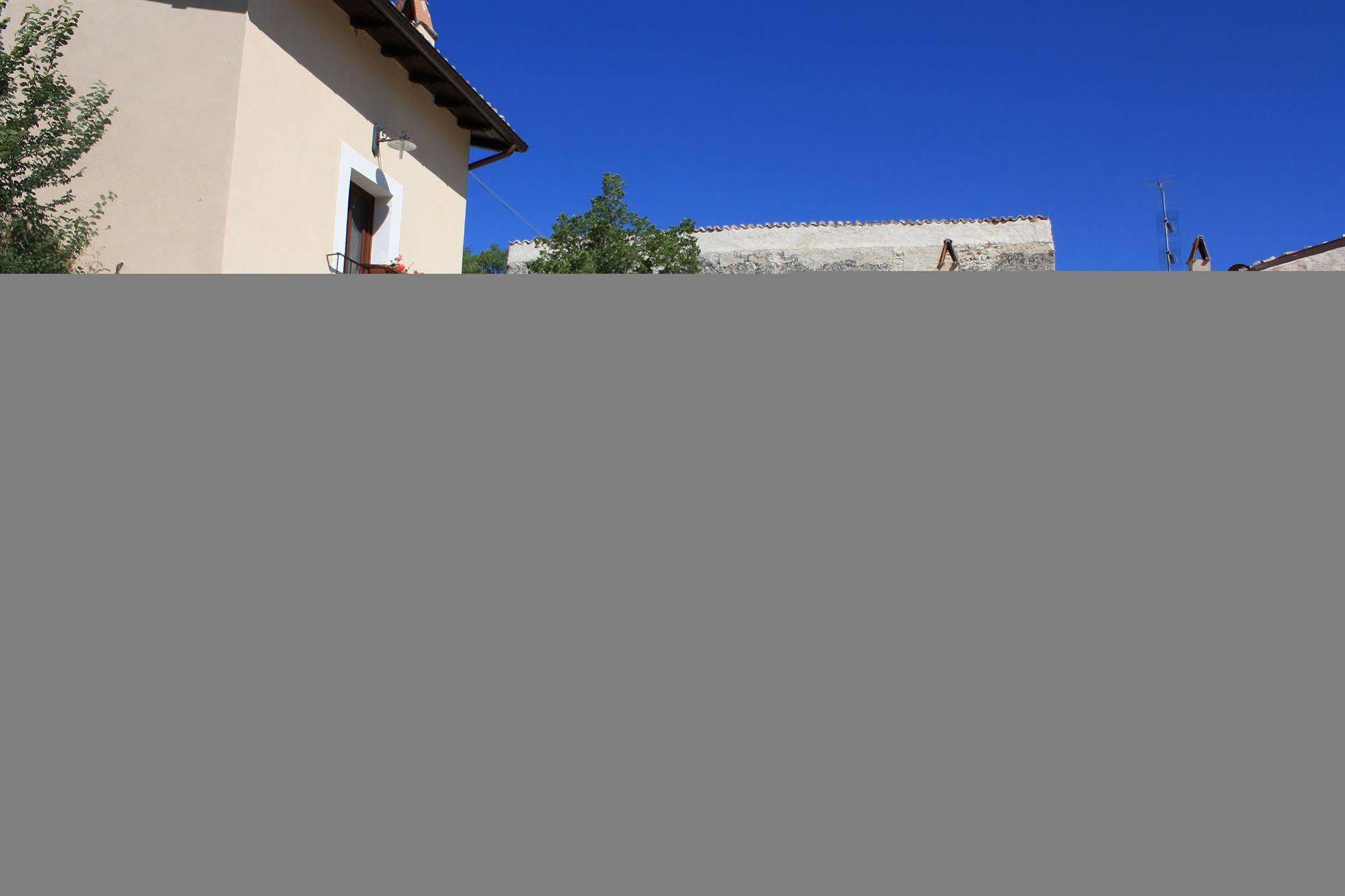 La Casa Su Le Dimore Del Borgo ซานโตสเตฟาโน ดิ เซสซานีโอ ภายนอก รูปภาพ